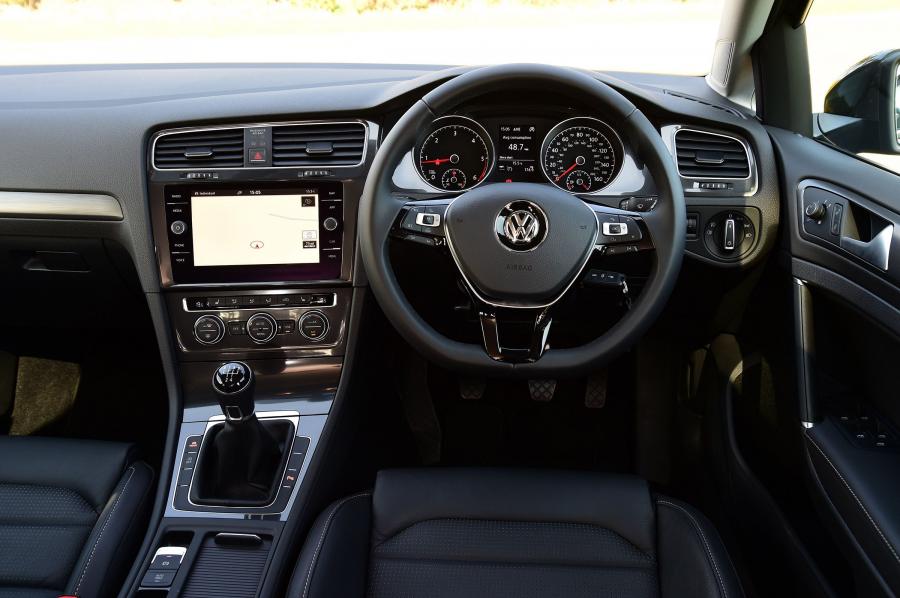 Торпедо Volkswagen Golf TDI Estate 2017 года  (UK) (фото 13 из 13)